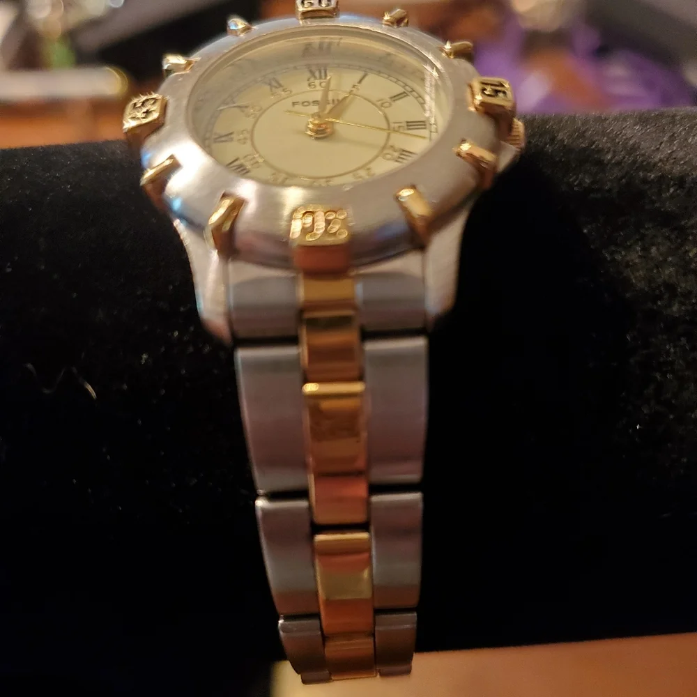 Fossil Two Toned Brushed Silver & Polished Gold Tone Watch